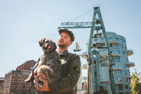 Siep - Melonhead en the Grenadeers met Polly en halsband