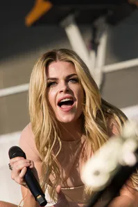 Davina Michelle @ZC25