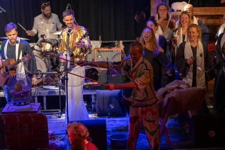 How to Throw a Christmas Party, donderdag 22 december 2022 @ De Helling