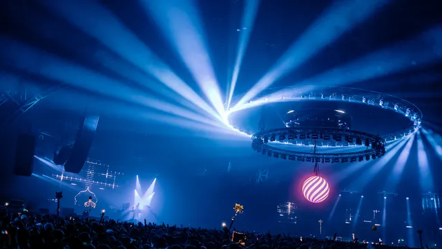 Young Marco in de Bravo op Lowlands 2024
