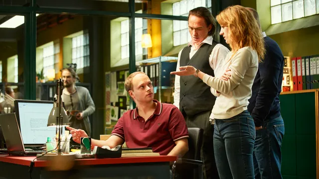 Edvin Endre (Daniel Ek), Christian Hillborg (Martin Lorentzon) en Gnizem Kling Erdoga (Petra Hansson).