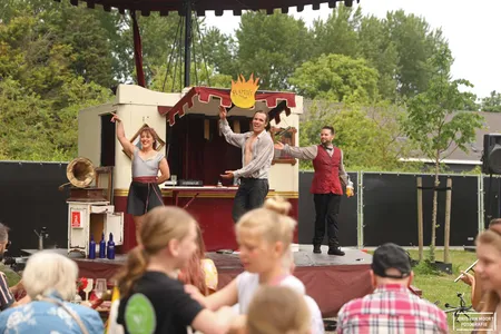 Straattheater Klomppop