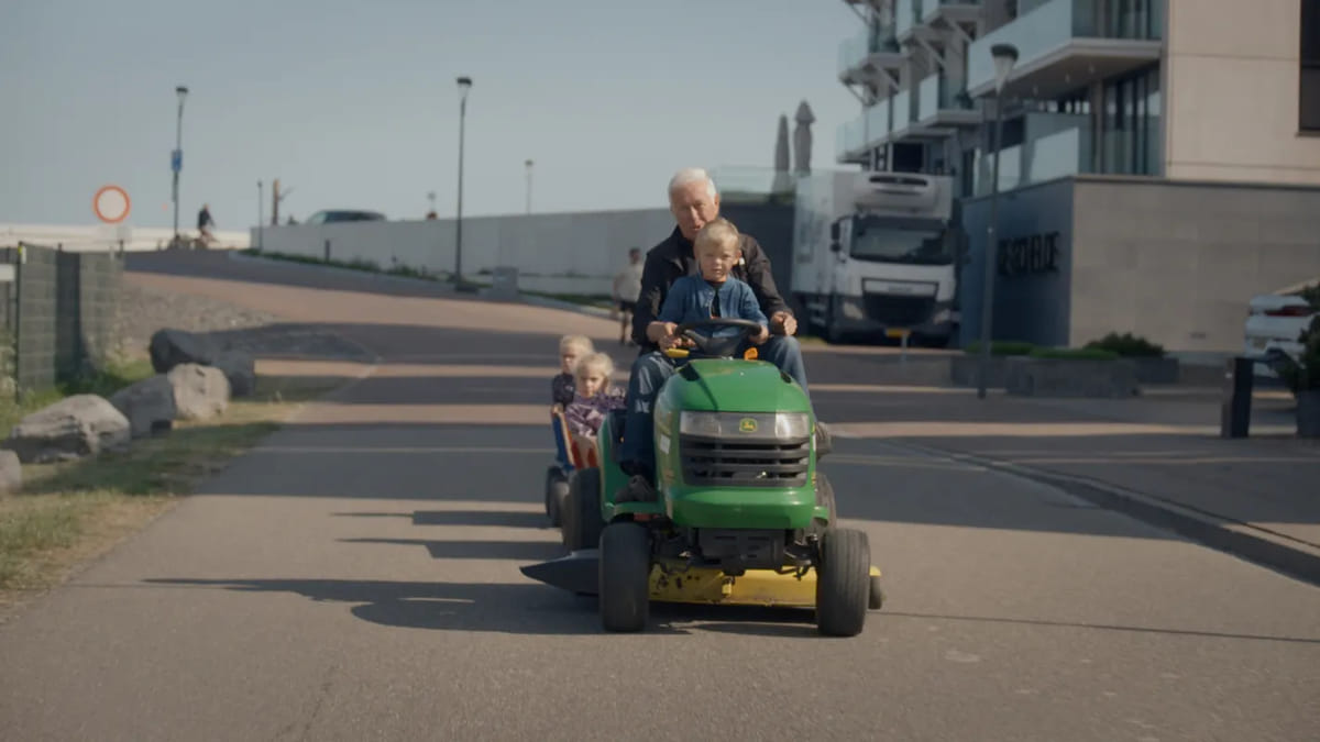 Bekijk de documentaire 'Knokke in Cadzand' op npodoc.nl