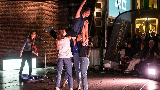 Arnhemse Meisjes - Nijmeegse Kunstnacht 2019