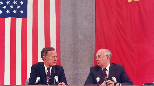 Gorbatsjov en Bush Sr. tekenen het START verdrag