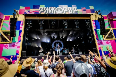 Ten Times A Million op Pinkpop 22 door Ben Houdijk (3FM)