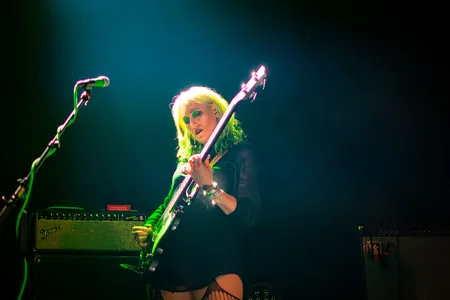 Frankie and the Witch Fingers