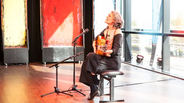 De Portugese zangeres Lula Pena