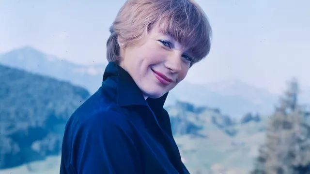 Shirley MacLaine in 1960