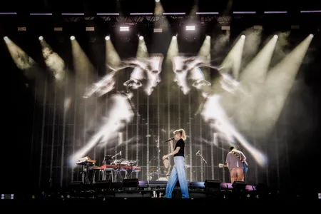 London Grammar live op Lowlands 2025