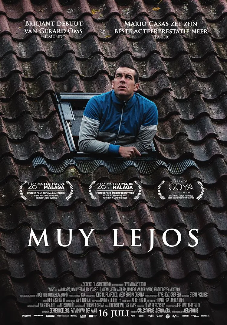 Muy lejos poster