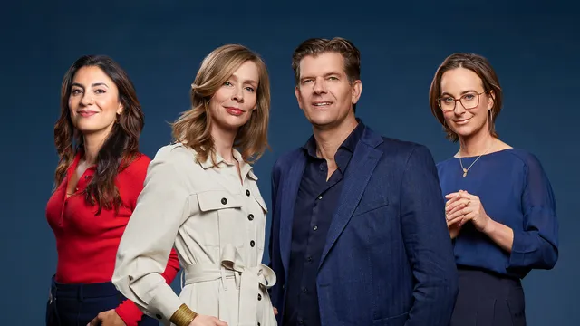 Bureau Buitenland presentatoren Nadia Moussaid, Sophie Derkzen, Bram Vermeulen, Laila Frank