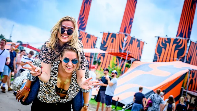 Bezoekers op Lowlands 2019