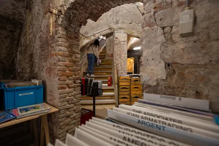 Platenzaak Variaworld aan de Oudegracht