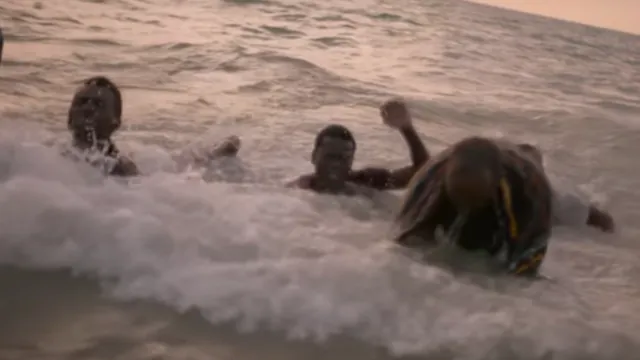 Still uit Noisia - Mantra video