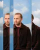 Peter Pannekoek vanuit drie perspectieven te zien voor een achtergrond die bestaat uit blauwe lucht en wolken.