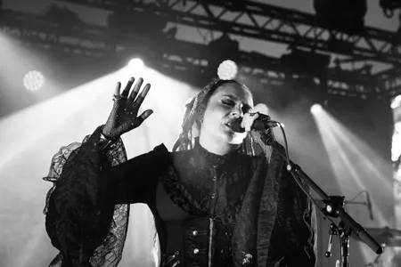 Eivør in het Openluchttheater De Goffert
