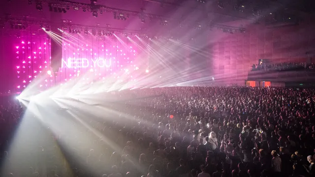 Armin van Buuren tijdens A State of Trance in AFASLive tijdens ADE 2017