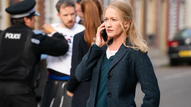 Colette Cunningham  (Paula Malcomson)