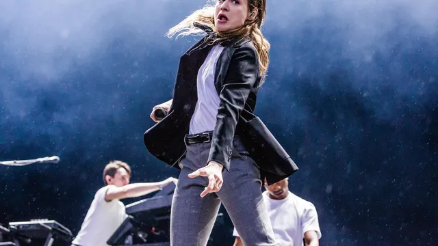 Christine & the Queens op Best Kept Secret 2016