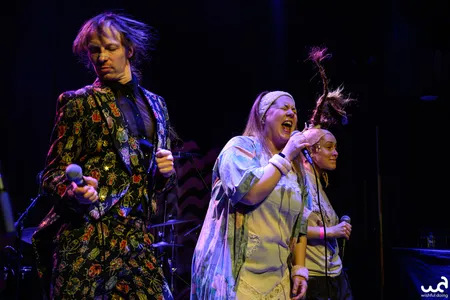 Muovipussi, Peel Slowly and See 2026