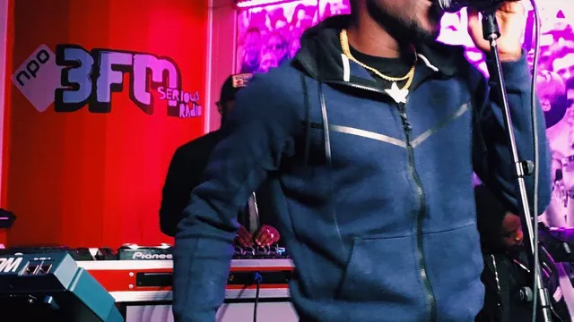 Frenna bij 3voor12 Radio