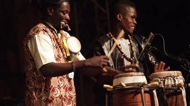 Jeri-Jeri en Mbene Diatta Seck op Glatt und Verkehrt