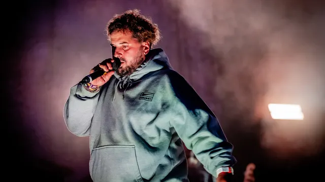 Zwangere Guy live in de India op Lowlands 2022