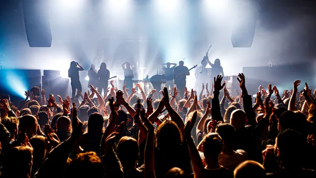 Throwing Bricks & Ontaard Roadburn 2025