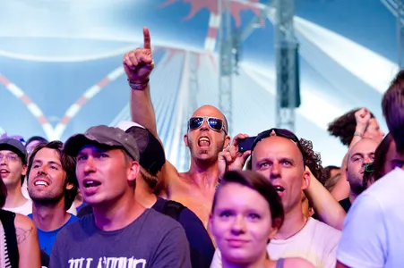 Publiek bij Me First And The Gimme Gimmes op Lowlands 2012