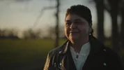 Mirjam Hunze kijkt kijkt langs de camera