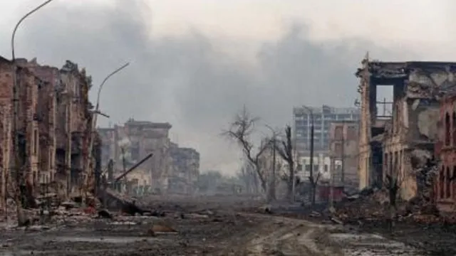 <p>Verwoestingen in Grosny</p>