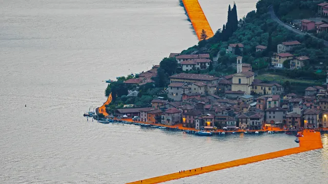 The Floating Piers