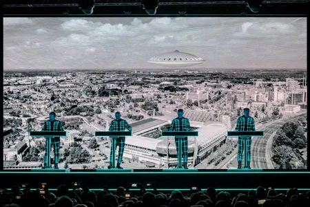 Kraftwerk in Klokgebouw Eindhoven