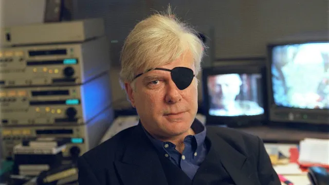 Wim Kayzer, een witte man met lichtgrijs haar en een ooglapje