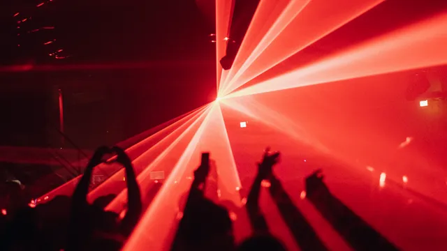 LASERS op ADE