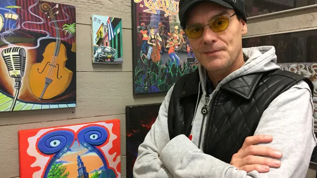 Def P. in zijn atelier in Amsterdam