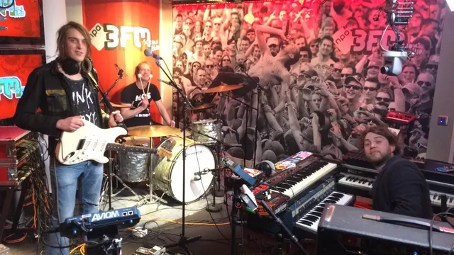 Birth of Joy live in 3voor12 Radio