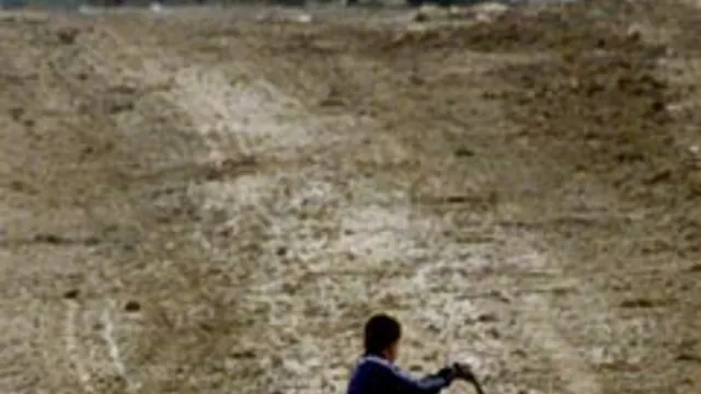 Palestijnse stenengooier vs. Israelische tank