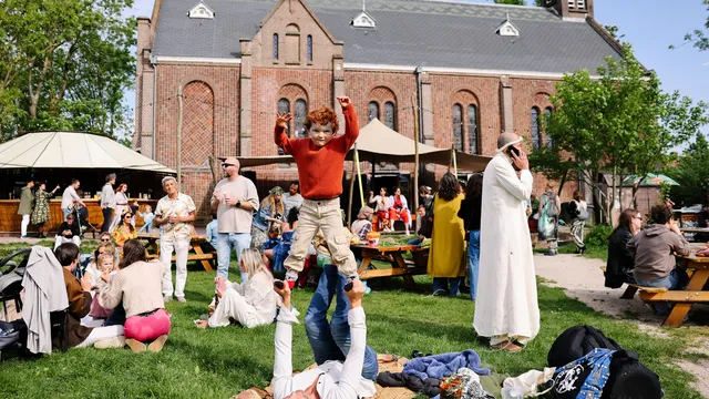 3 MEI 2025, AMSTERDAM - Het Beltane feest - een jaarlijks Keltisch vruchtbaarheidsfeest - in Ruigoord