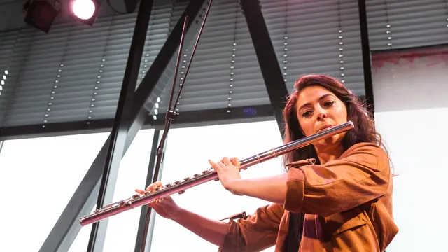 Fluitist Felicia van den End