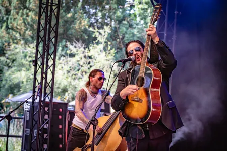 Bob Wayne & the Outlaw Carnies