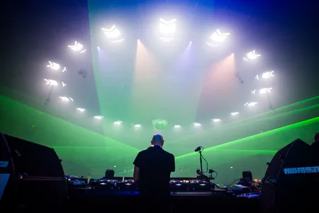 Len Faki tijdens Awakening 2016 @ Gashouder