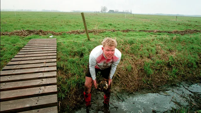 Speler Gersloot in de sloot