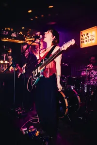 Platonic Smile bij Cat's Cult