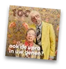 VPRO-brochure 'Ook de VPRO in uw genen'. Op de voorkant van de brochure staan twee VPRO-leden met 'de tandjes' van Theo en Thea.