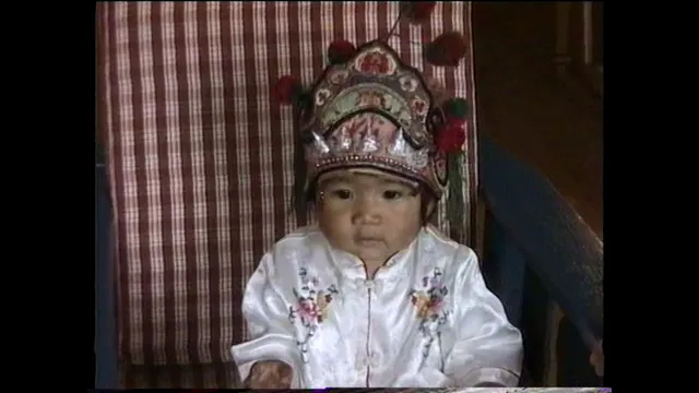 De Chinese Keizerin - toen Jonnah klein was, maar het is nog even onduidelijk of dit in china of nederland is - kom ik op terug (Sanne)