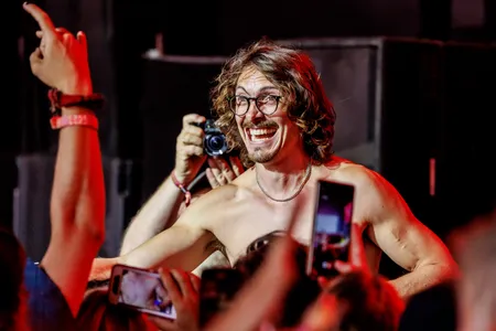 Marc Rebillet live op Lowlands 2025