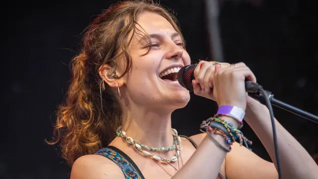 Iris Jean Haarlem Live