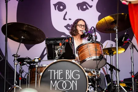 The Big Moon op Stage Four tijdens Pinkpop 2023